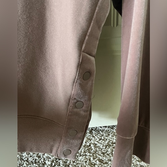 Athleta XL retroplush velvet crewneck in rustic beige. NWOT - Picture 4 of 4